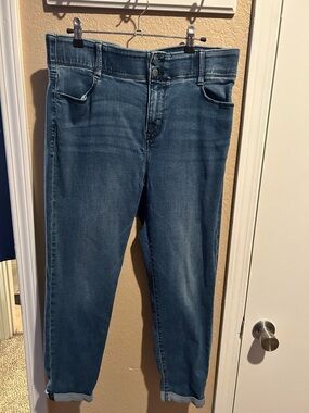 Apt. 9 Medium Blue Boyfriend Jeans